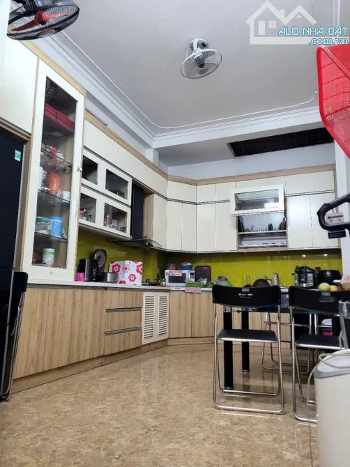 PHẠM THẬN DUẬT – CẦU GIẤY – 50m² – 4 TẦNG – MẶT TIỀN 3,3M – PHÂN LÔ – GIÁ 14 TỶ - 5