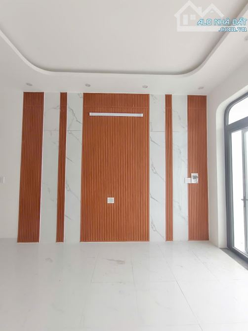 GIÁ MÀ MÌNH CÓ 1 TỶ THÌ SẼ MUA NHÀ CẤP 4 NGAY TRUNG TÂM PHƯỜNG TÂN TRIỀU - 5
