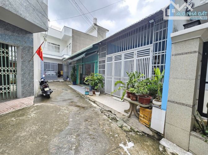 Nhà cấp 4 sổ riêng, hoàn công, gần Big C Dĩ An, đường ô tô, 2803 Đông Hoà - 5