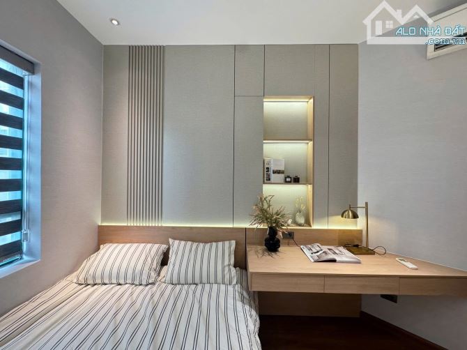 Chung Cư 17T6 Khu Đô Thị Trung Hoà Nhân Chính -Thanh Xuân  Dt: 120 m2, 10 tỷ8 - 5