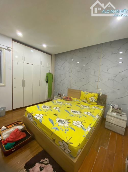 Bán chung cư H2 - 92m2 2pn2wc - 5,5 tỷ ( đã có sổ ) - 5