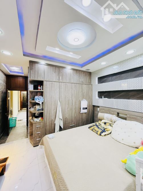 💥 KHÔNG GIAN NGHỈ DƯỠNG NGAY TRUNG TÂM 💥  Cư xá Lữ Gia 112m² – 4 tầng (4.1m x 27.5m) - 5