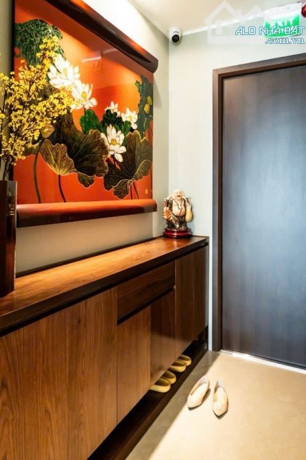 Bán nhà mặt phố Liễu Giai, mặt tiền 8,3m, sổ 106m2 lô góc 8 tầng nổi 1 hầm - 5