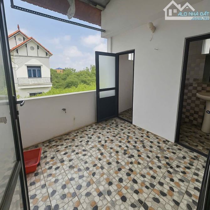 6.x tỷ/100 M2/ 5.6 M tiền/ Mặt Phố Trục Chính Liên Nghĩa - 5