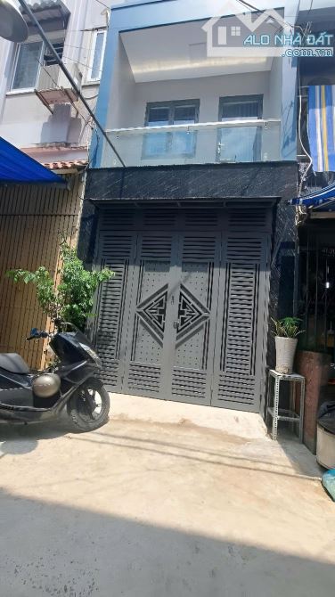 Gấp! Giảm sâu! Nghĩa Phát P6 Tân Bình giáp Bắc Hải Q10 - hẻm 4m - 35m2 x 2 tầng - 4 tỷ hơn - 5