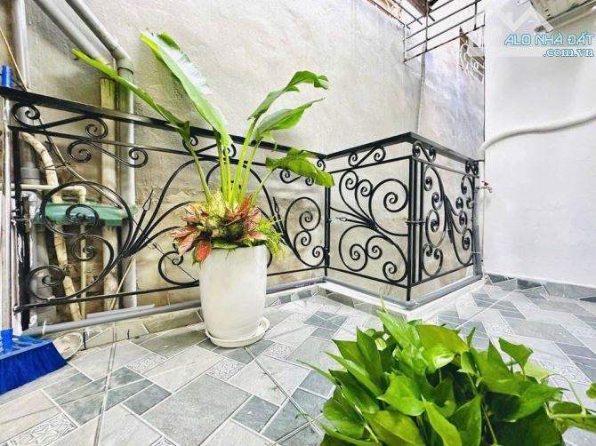 NHÀ XÂY MỚI TRẦN KHÁT CHÂN- GẦN PHỐ- CHỈ CÁCH Ô TÔ 15M- 35M2 X 5T- CHỈ NHỈNH 7 TỶ. - 5