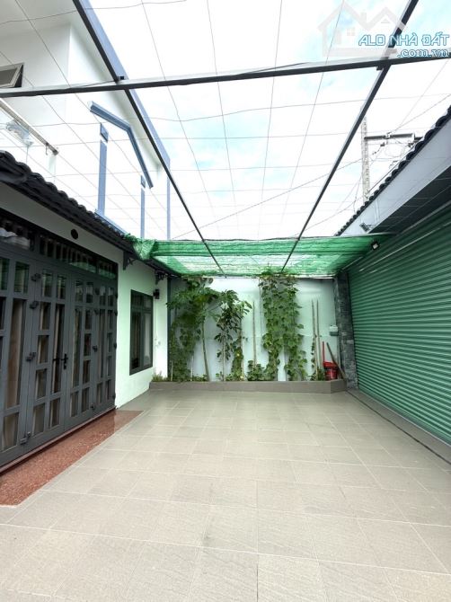 266M2-SHR- ĐƯỜNG NHỰA 6M KẾ BÊN KDC BỘ CÔNG AN- NGUYỄN VĂN QUỲ CHỈ 13 TỶ 5 - 5