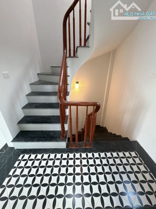 8.8 Tỷ /43 M2 /6 tầng thang máy/ Đê Vàng/ Giang Biên - 6