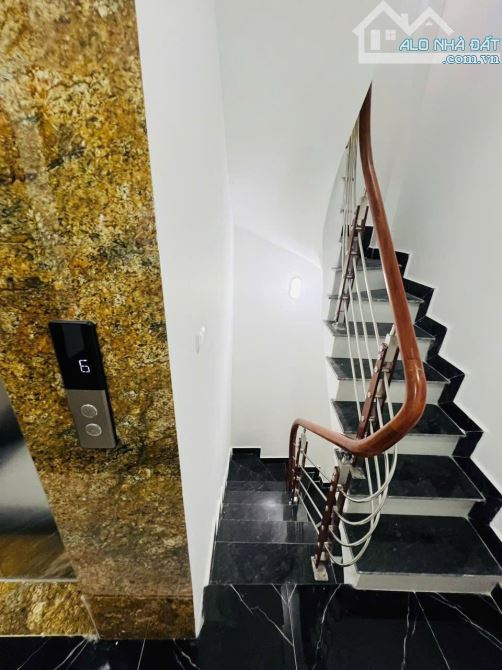 Cần bán gấp nhà phân lô phố Xuân Thủy 35m2, 7T, thang máy, full nội thất, ngõ thông kinh d - 6