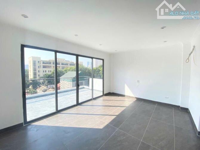 Siêu phẩm phân lô Khuất Duy Tiến ô tô vào nhà 8 tầng 48m2 thang máy mới tinh thông sàn KD - 6