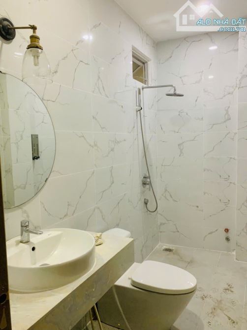 BÁN NHÀ HẺM XE HƠI BÀNH VĂN TRÂN 4 TẦNG 5,3X12 NGAY CMT8-CV LÊ THỊ RIÊNG CHỈ 10,4 TỶ - 6