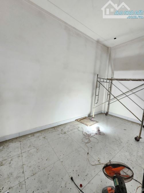 nhà cấp 4 100m2 2ty980 TL cách đường Lý Thường Kiệt 30m P.Dĩ An Tp.Dĩ An - 6