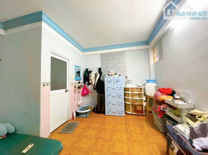 ĐƯỜNG 10M CÓ VỈA HÈ LẠC  LONG QUÂN-P.10-Q.11- DT: 3.8*13,5M- 11 TỶ 5 - 6