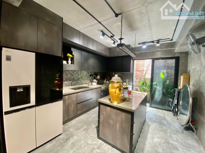 BÁN NHÀ ĐẸP 4 TẦNG, 63M², HẺM XE HƠI, PHÚ HỮU, THỦ ĐỨC, GIÁ CHỈ 7.5 TỶ - 6