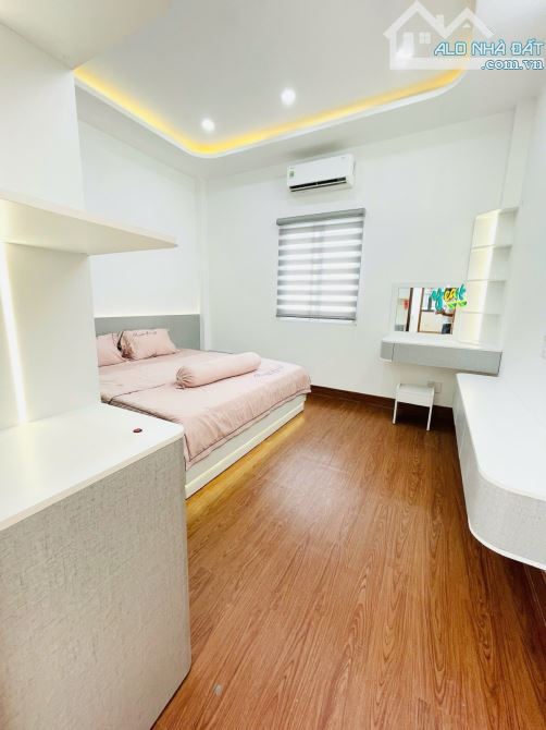 BÁN NHÀ TRUNG TÂM Q.7 –61m2 – CHỈ 6.8tỷ NHÀ MỚI FULL VÀO Ở NGAY - SỔ VUÔNG - HOÀN CHUẨN - 6