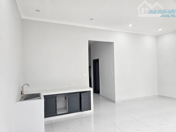 NHÀ MỚI HẺM XE HƠI ( NHỰA ) P.BỬU LONG - 11