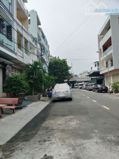 Bán nhà mặt tiền đường rộng 16m, 4 tầng, vào ở liền, P. Bình Phú, TP HCM - 7