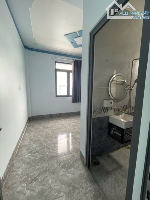 CHỦ GỬI BÁN NHÀ 1 TRỆT 1 LÀU PHƯỜNG BIÊN HOÀ( hoá an củ). DT: 4x15=60M2. GIÁ: 3TỶ2 - 7