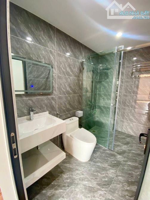 Siêu phẩm phân lô Khuất Duy Tiến ô tô vào nhà 8 tầng 48m2 thang máy mới tinh thông sàn KD - 7