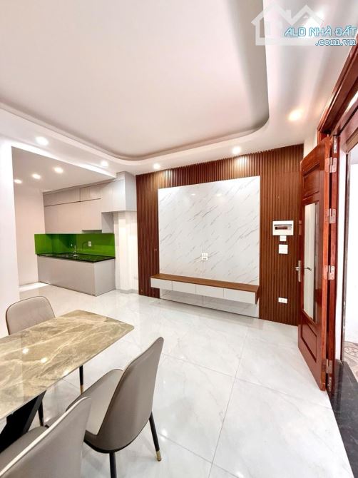 Hiếm có !Bán lô góc phố Trường Chinh 2 mặt 70mx 4,5MT ,ô tô tránh nhỉnh 16 tỷ - 7