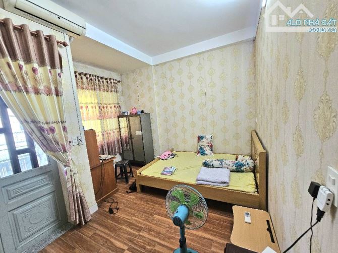 Bán Nhà Dĩ An, DT:61m2 x 2 tầng, HXH thông,SHR, chỉ 4 tỷ x - 7