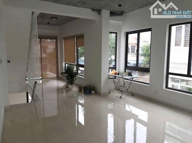 💥💥💥HIẾM – NHÀ PHỐ 18 THÁNG 8 – LÔ GÓC 2 MẶT THOÁNG – TRUNG TÂM PHỐ CỔ HỘI AN – GIÁ CHỈ - 7