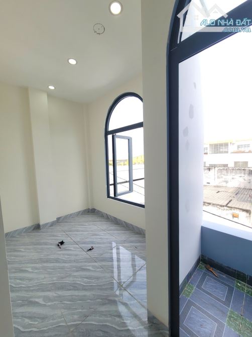 Bán nhà 1 trệt 1 lầu 1 lửng gần đường Bình Hòa p.Bình Hòa Tp.Thuận An chỉ 4ty450TL M7467 - 7