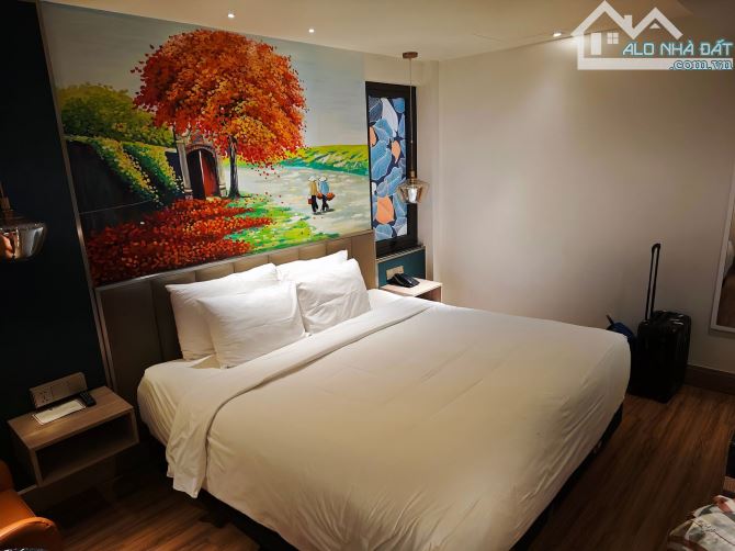 Dòng tiền 2 Tỷ/tháng - khách sạn mặt phố Hàng Gai 190m2, 10 Tầng, Mặt tiền 8m - Giá 218 Tỷ - 7