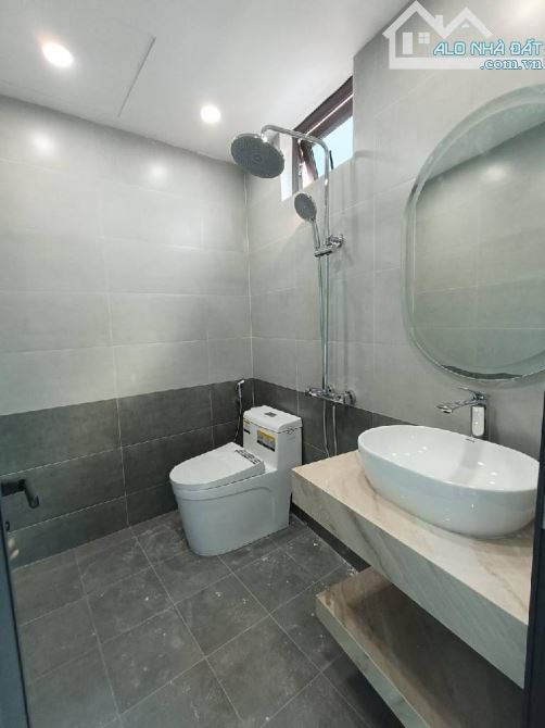 Nhà đẹp xây mới 7T thang máy lô góc 3 mặt thoáng gara Hoàng Quốc Việt thông Starlake - 8
