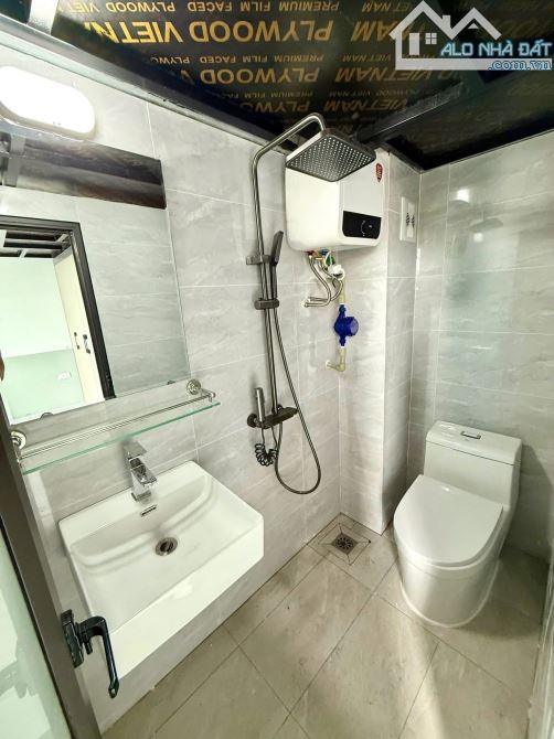 CĂN HỘ DÒNG TIỀN - CHÍN TẦNG THANG MÁY - 26 PHÒNG KHÉP KÍN - NỘI THẤT SANG XỊN - 8