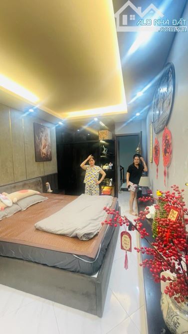 AN DƯƠNG VƯƠNG  NHÀ 5 TẦNG DT 30M GIÁ 7 TỶ 1 XÍU TÂY HỒ - 8