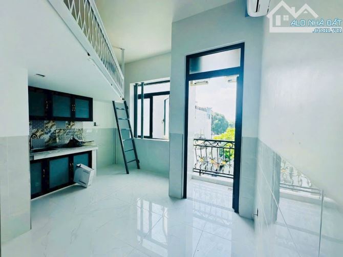 CHDV - LINH TRUNG - THỦ ĐỨC - 5 TẦNG - 90TR/THÁNG - GIÁ TỐT KHU VỰC - 8