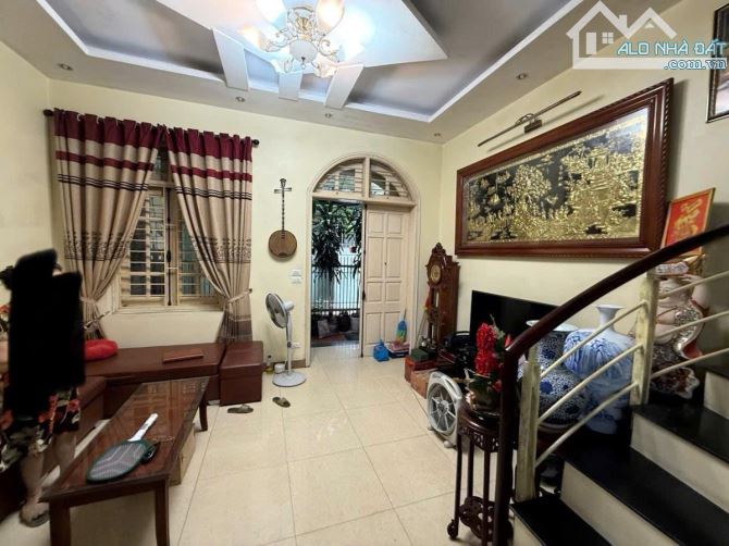 Hot! Văn Cao,Ô tô 30m ,KD, ngõ nông, dt 41/60m, mt 10m*3T - 8
