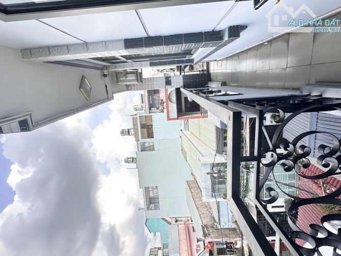 TRUNG TÂM GV 125M2 NGANG 7.8 NHÀ 4 TẦNG  HẺM XE HƠI TRONG NHÀ - 8