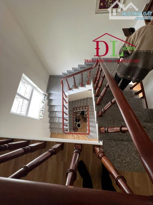 Bán biệt thự Đà Lạt, đường Ngô Tất Tố, diện tích 318,5m2, 3 tầng, 11 PN, giá 16,5 tỷ #4810 - 8