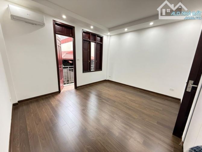 Lê Trọng Tấn, diện tích 57/65mT2.  5tầng . MT 4.9m.  20 tỷ Thanh Xuân - 8