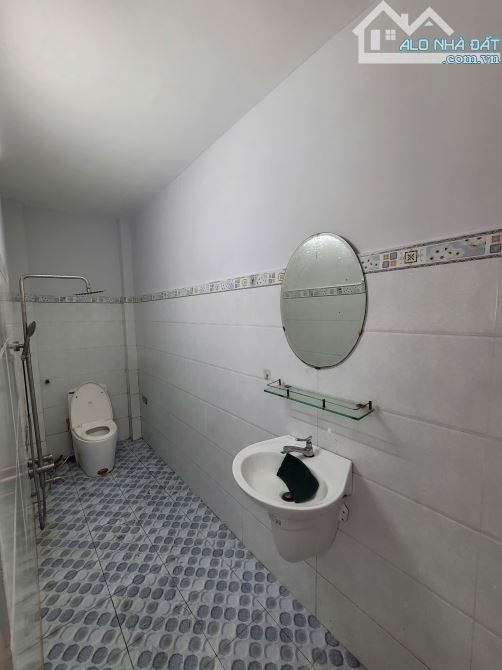 Bán nhà 1 trệt 1 lầu góc 2MT KDC p.Tân Đông Hiệp Tp.Dĩ An chỉ 4ty500 TL M7560 - 8