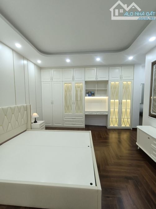 BÁN NHÀ 35M, 6 TẦNG THANG MÁY  MINH KHAI GIÁ CHỈ 9,8TY, TẶNG FULL NỘI THẤT - 9