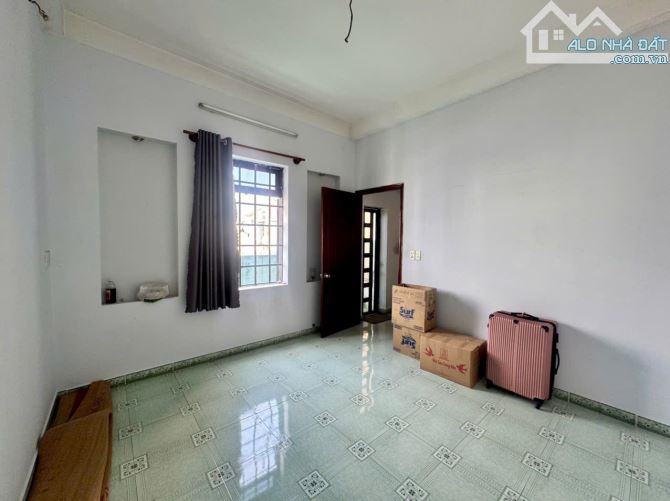 Bán gấp nhà Biệt thự sân vườn 123m2 hẻm xe hơi Phan Huy Ích Gò Vấp chỉ 8 tỷ 600 TL - 9
