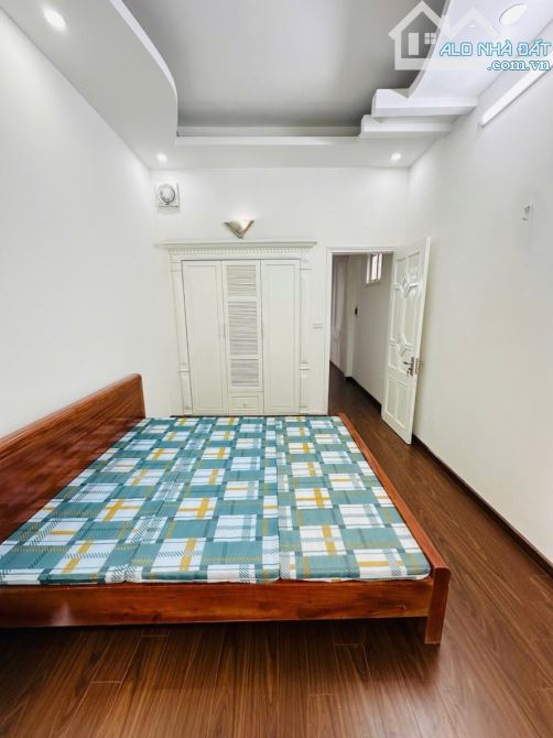 BÁN NHÀ LÔ GÓC QUAN HOA CẦU GIẤY 50m 12 TỶ 4 TẦNG MT3.5m OTO ĐỖ KINH DOANH - 9