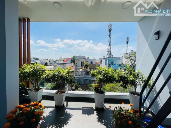 ¹⁰⁷ Quận 2- 96m² NHÀ 3 TẦNG NGANG 6M – HOÀN CÔNG ĐẦY ĐỦ HXH ĐỖ CỬA Lê Văn Thịnh 9,3 tỷ - 9