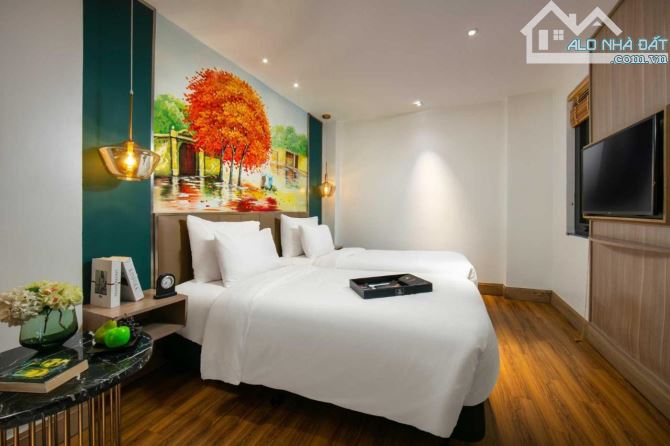 Khách sạn 4 sao mặt phố Hàng Trống 230m2, 11 tầng, MT 8m, 220 tỷ - Doanh thu 45 tỷ/năm