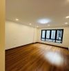 Bán nhà đẹp ở ngay tại Lạc Long Quân CG 34m 5 tầng mặt tiền 4m giá 8,3 tỷ
