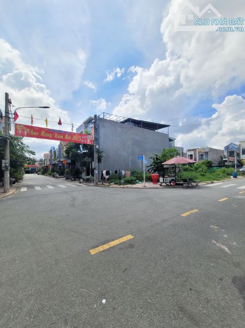 3Tỷ700__78,3m2__Đất Đẹp Góc 2 Mặt Tiền, gần Ngã Tư Chiêu Liêu__KDC cách Lê Hồng Phong 100m