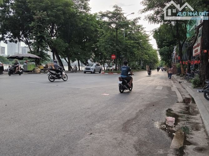 Đất Nguyễn Hữu Thọ - 3 mặt 4 ô tô tránh, hợp xây mọi loại hình, 433m2, chỉ 330 triệụ/m2