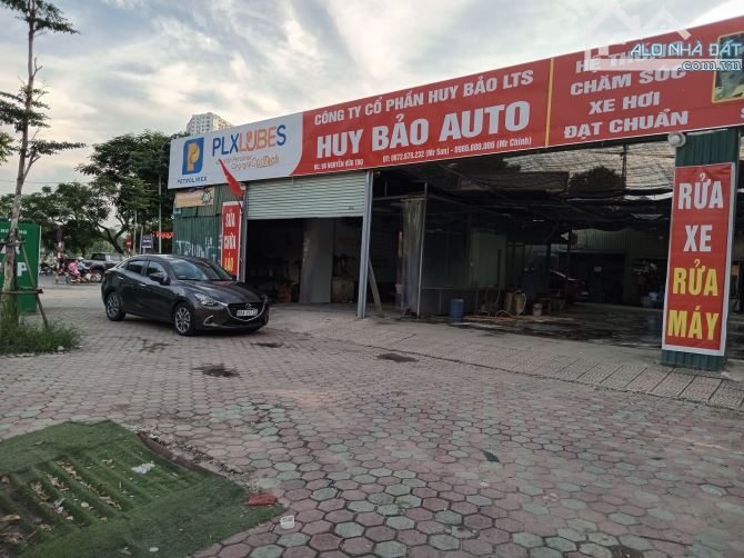 Bán đất Nguyễn Hữu Thọ, chia 3 lô đẹp - 622m2, Mặt tiền 30m, Giá 205 tỷ