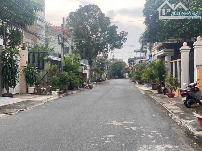 Bán gấp nhà lầu khu cứ xá tân phong an ninh tốt  giá tốt quá rẻ ạ