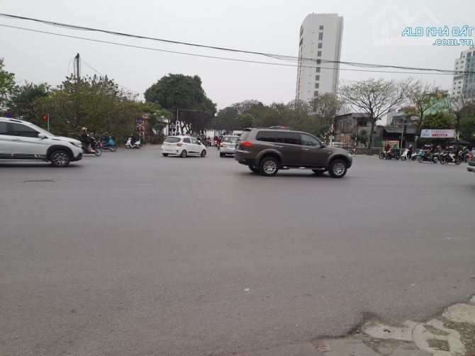 Bán nhà đường Giải Phóng lô góc đón đầu quy hoạch 500m2 Mặt tiền 25m, giá 145 tỷ