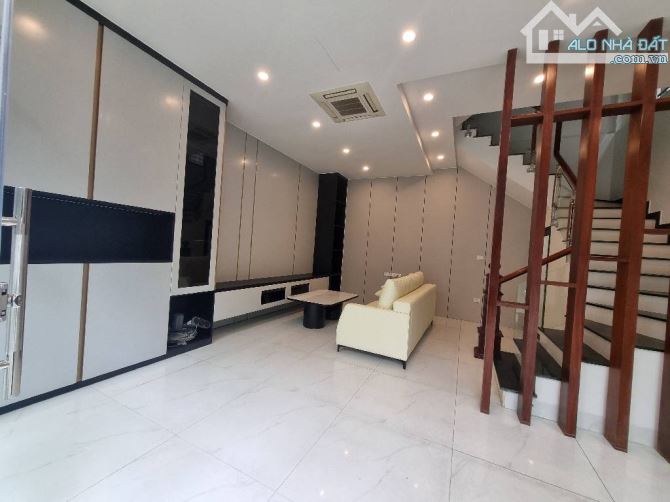 Chính chủ bán nhà phân lô 2 Ô TÔ tránh, Mặt ngõ Kinh Doanh, 42m2 x 4T, Sổ đỏ vuông đẹp