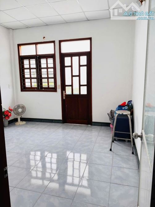BÌNH NHÂM LÁI THIÊU NHÀ 2 TẦNG HOÀN CÔNG ĐƯỜNG 5 M DT 81 M2 GIÁ 3,3 TỶ